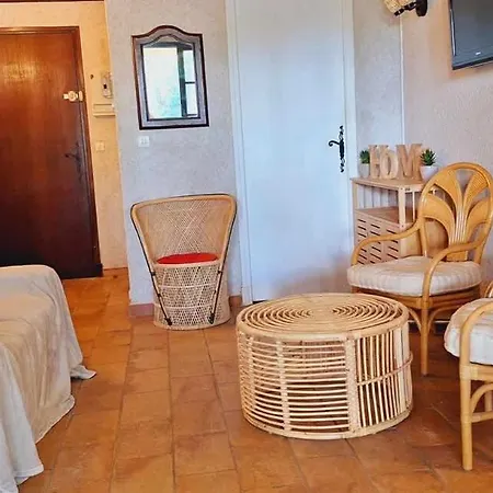 Pinede Azur アパート *