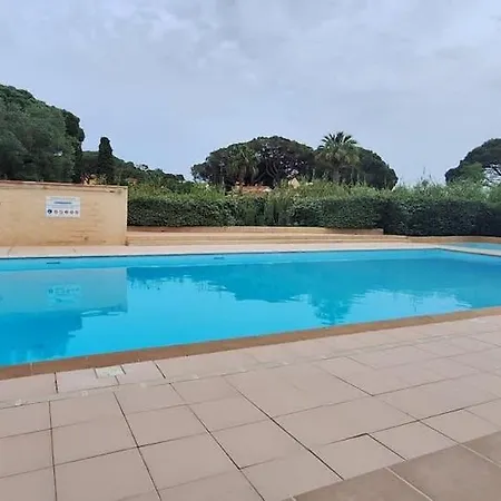 Διαμέρισμα Pinede Azur La Garonnette-Plage